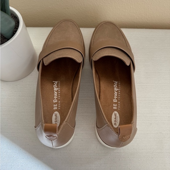 New Dr.Scholl’s Light Brown Reptile Faux Leather Slip-On Loafers w/White Soles - Picture 8 of 11